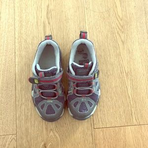 Boys Stride Rite sneakers 10.5W